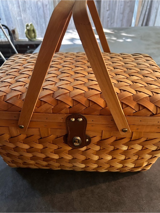 Other - Vintage Picnic Basket With Dinnerware Service for 6